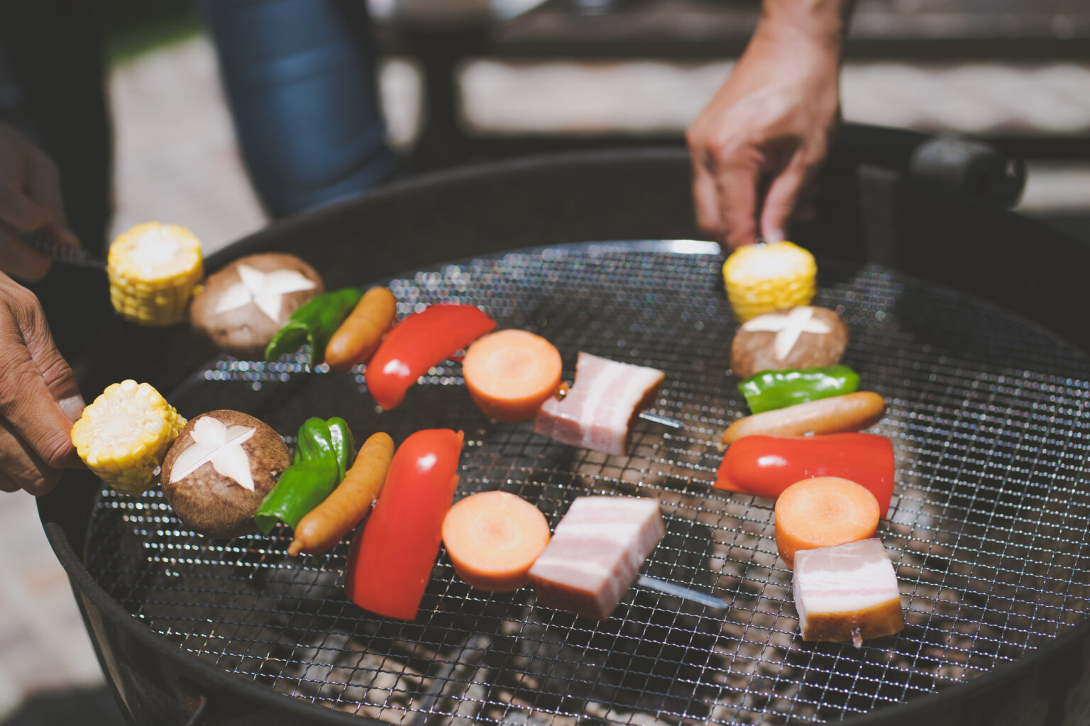 BBQ串を焼く様子