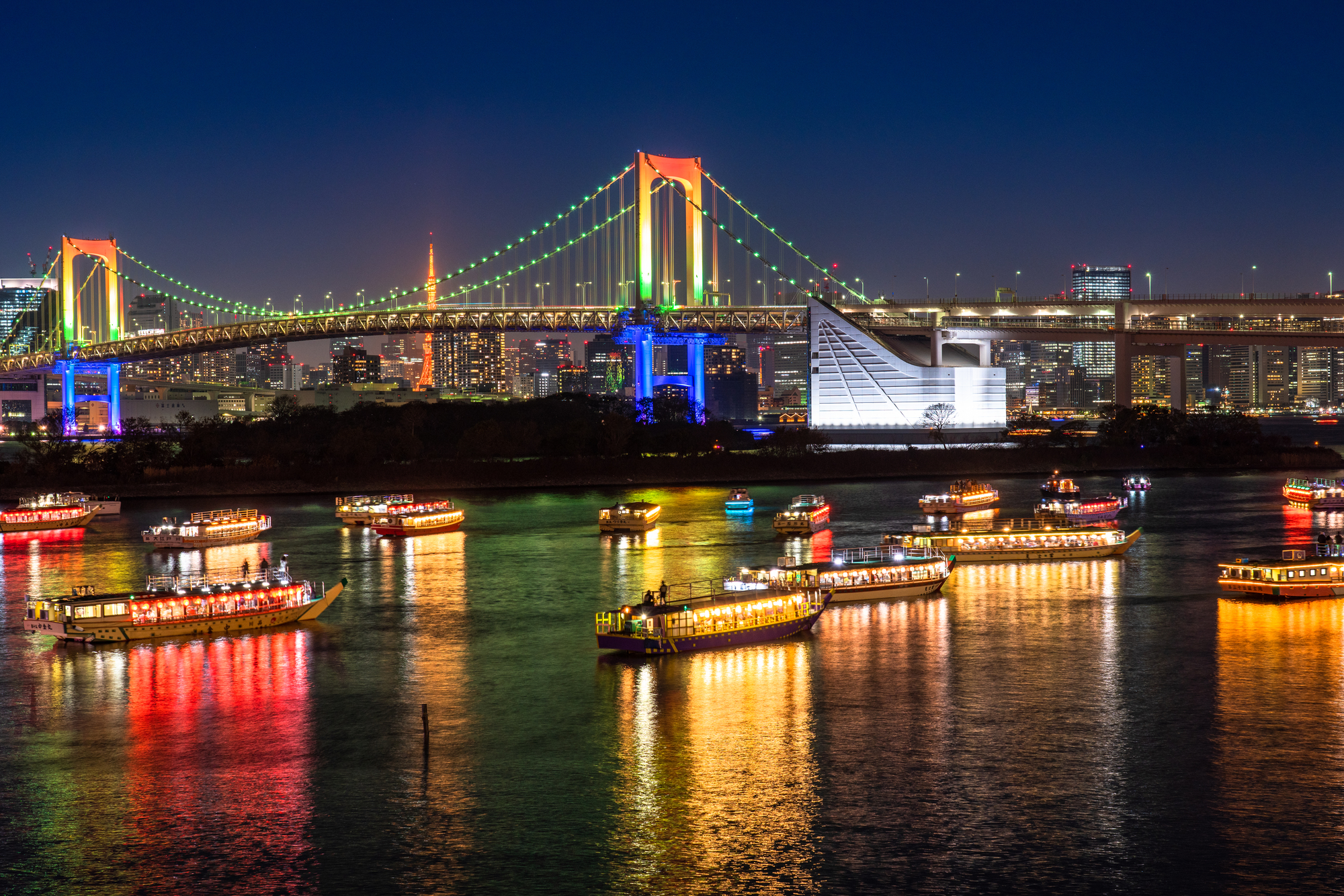 お台場　レインボーブリッジ　夜景